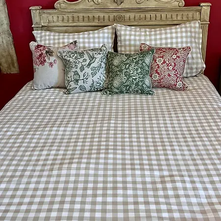 Attic Suite, Maison De Mags & Mags 3*