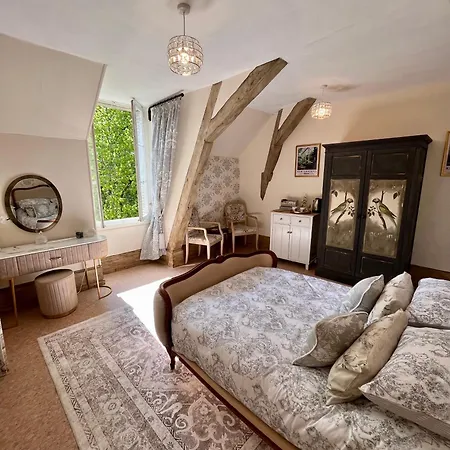 Attic Suite, Maison De Mags & Mags 3*