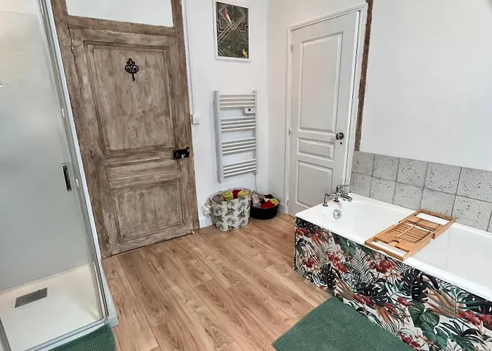 Attic Suite, Maison De Mags & Mags 3*