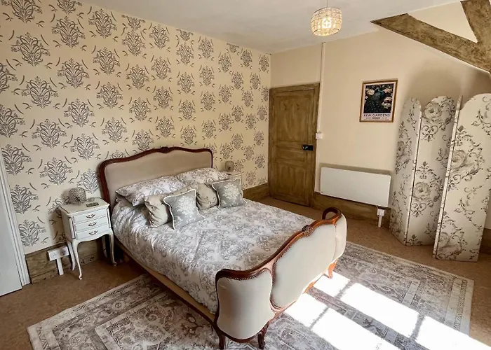 Attic Suite, Maison De Mags & Mags B&B 3*